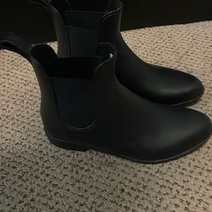 Chelsea boots